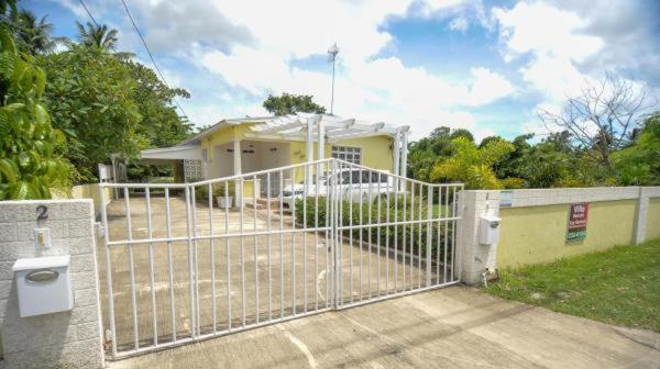 Beach Nest Apt. 2ブリッジタウン エクステリア 写真